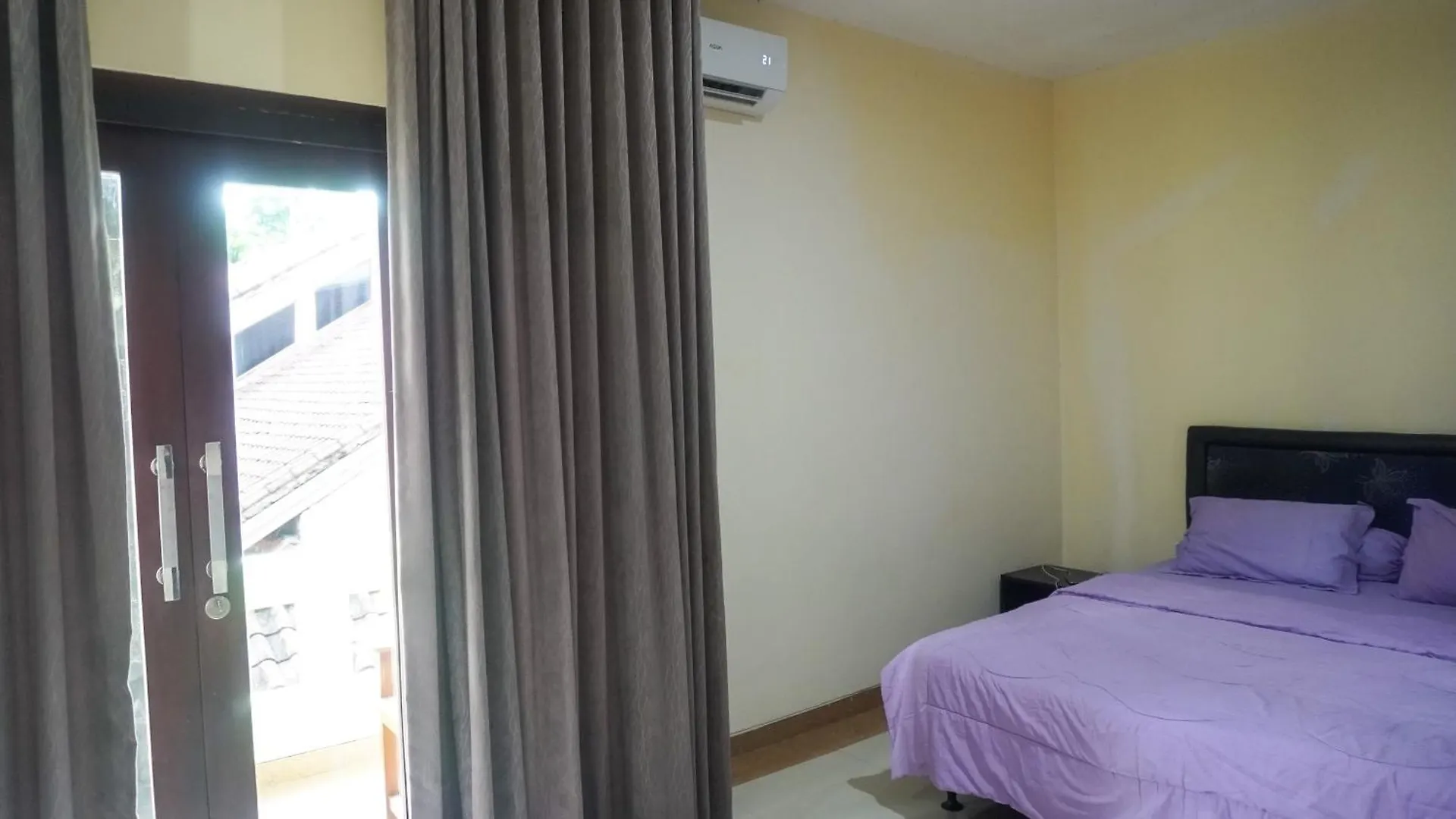 Bali 15 Land Guesthouse Kuta