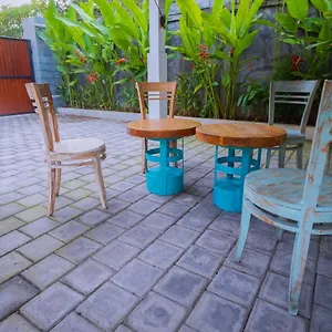  Guest house Kos Bulan Bali